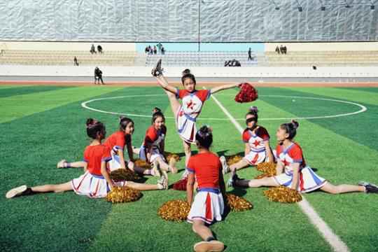 大山深处的体育“课”:步行3个半小时去打一场友谊赛